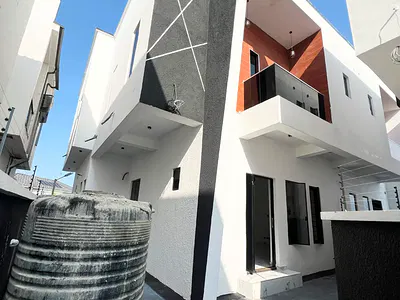 Uniquely Built 4 Bedroom Duplex