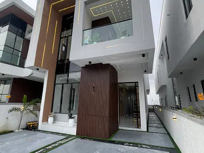 Luxury 5-Bedroom Fully Detached Duplex