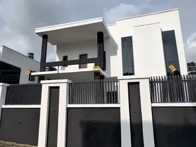 Newly Built 4 Bedroom Duplex