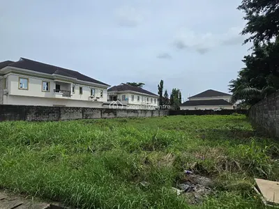 Build in the Most Exclusive Estate: 1274 SQM Land