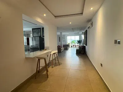 4 Bed Waterfront Maisonette