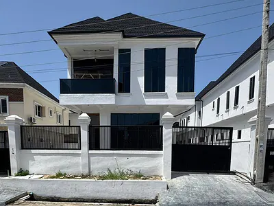 Luxury 5bedroom Detached Duplex with BQ