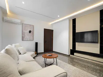 Exquisite 1 Bedroom Apartment