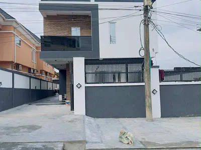 Newly Built 5 Bedroom Detached Duplex with BQ