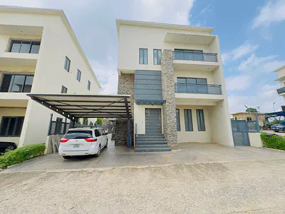 5 Bed Detached Duplex with BQ