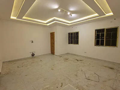Newly Renovated 2 Bedroom Apartment
