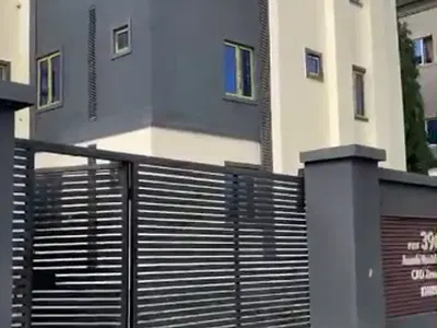 6 Units of 2 Bedroom Flats