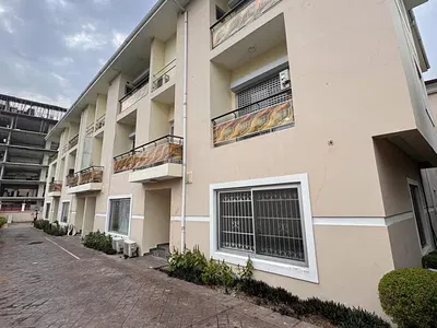 Spacious 5 Bedroom Terrace Duplex with BQ