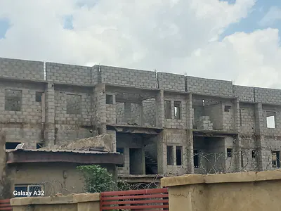 1 Unit of 3 Bedroom Flat, 2nd Floor (Carcass)