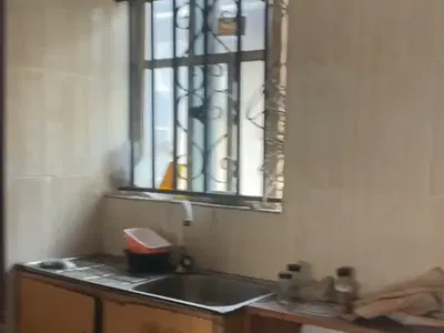 Clean Mini Flat with Pop in a Good and Accesible Location
