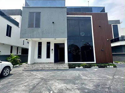 Outstanding 5 Bedroom Fully Detached Duplex with BQ, Cinema, Home Office