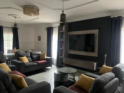 4 Bedrooms Semi Detached Duplex