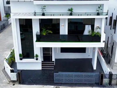 5 Bedroom Fully Detached Duplex with BQ
