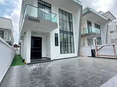 A Nice 5 Bedroom Fully Detached Duplex with BQ