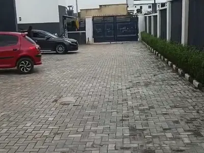 Spacious 4 Bedrooms Terrace Duplex + BQ