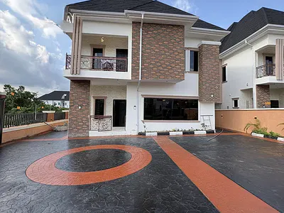 Executive 5 Bedroom Duplex with BQ