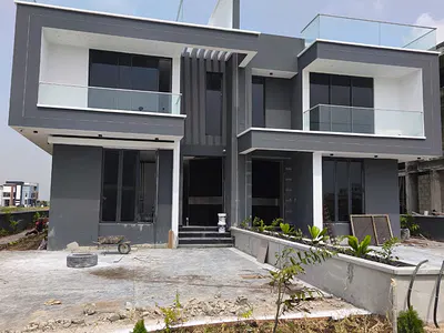 Luxury 5-Bedroom Semi-Detached Duplexe
