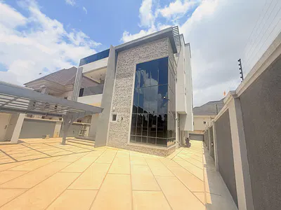Luxury 5 Bedroom Fully Detached Smart Duplex, BQ