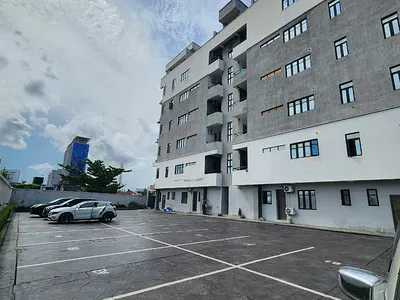 Well Serviced 3 Bedroom Apartment with BQ + Elevator + Inverter
