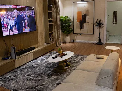 Luxury Amber 1 Bedroom Apartment with Pool