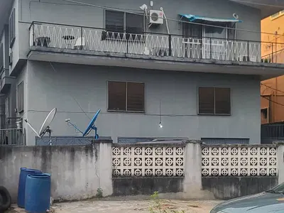 A Well Maintained Storey Buikding Comprises of 4nos of 3bedroom Flat