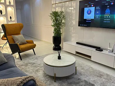 A Luxurious 1 Bedroom Apartment with Pool