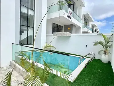 Tastefully Finished Brand New 4 Bedroom Detached Home