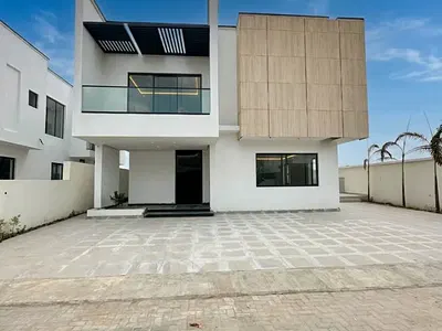 5 Bedroom Detached Duplex with BQ and Swimming Pool