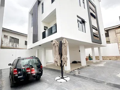 Luxury 5 Bedroom Detached Duplex