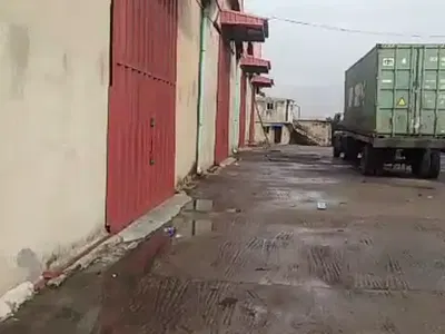 8 Bays Warehouses, 500 Square Meters Each, 4000 Square Meters in Total