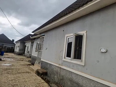 Beautiful 2 Bedroom Bungalow