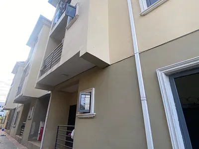 Luxury Sharp One Bedroom Mini Flat Apartment Upstairs