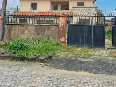 A Land with a Possible Demolishable or Renovated Structure
