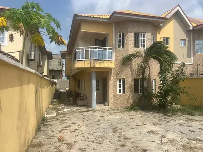 Self Compound 4 Bedrrom Semi-Detached Duplex with BQ