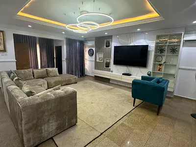 4 Bedroom Apartment