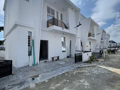 Luxury 3-Bedroom Detached Duplex with Excellent Facility