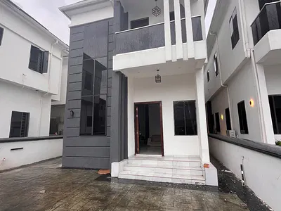 4 Bedroom Fully Detached