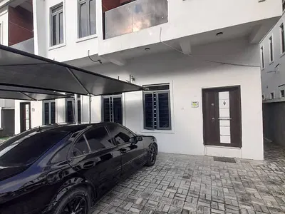 Partially Furnished BQ in Gated Secured Estate