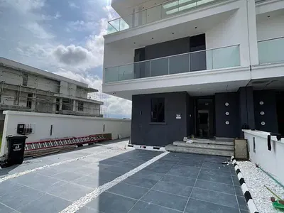 Luxury 5-Bedroom Semi-Detached Duplex with Excellent Facility