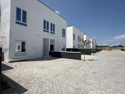 Luxury 3 Bedroom Semi Detached Loft