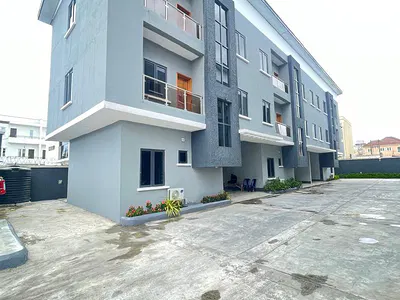 4bed Terraced Duplex with BQ