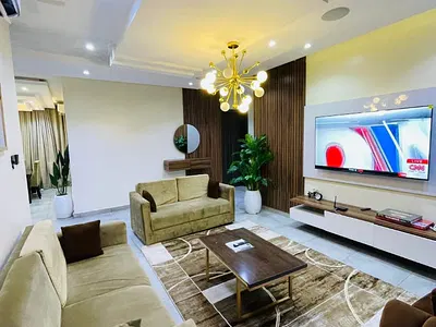 3 Bedrooms Flat