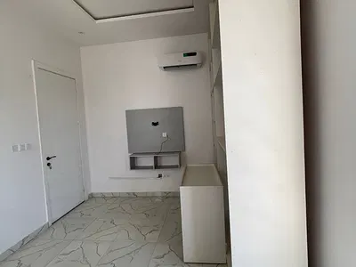 3 Bedroom Maisonnete