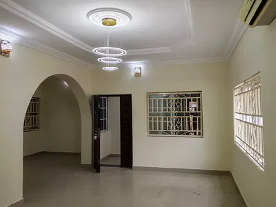 Well Renovate 3 Bedroom Apartment