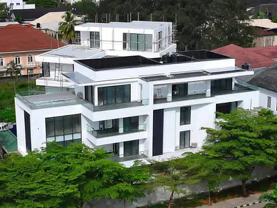 Newly Built 6 Bedroom Detached Duplex