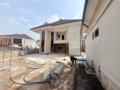 A Well Built 5bbedroom Detached Duplex 2 Self Contained BQ
