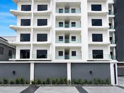Exquisitely Built 3 Bedroom Apartment
