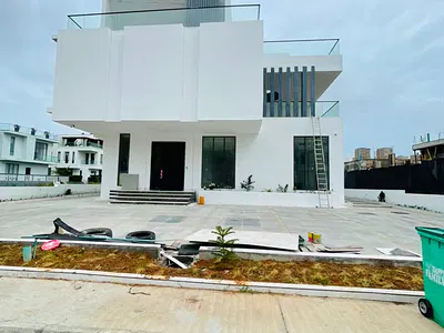 Contemporary Luxury Automated 5 Bedroom Duplex with Pool, Gym, Cinema