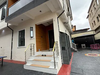 Luxurious 4 Bedroom Fully Detached Duplex with BQ