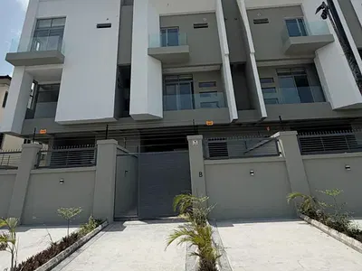 Brand New 4 Terrace Duplex with BQ